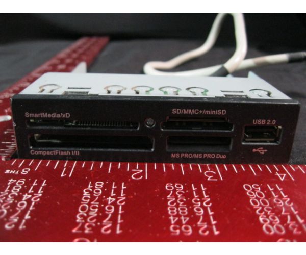 Lecteur de carte mémoire interne HP CR504U2 façade 3,5 pouces Card Reader  SDHC - MonsieurCyberMan