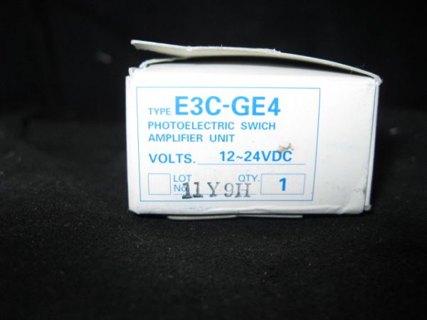 NEW OMRON e3c-ge4 12-24vdc PHOTOELECTRIC SWITCH AMPLIFIER UNIT 