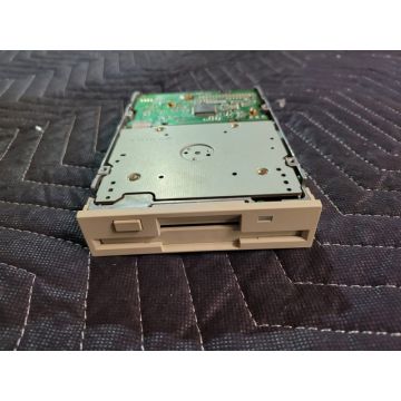Applied Materials (AMAT) 0660-01083 DISK DRIVE FLOPPY 3-1/2" 720K/1.44MB BE