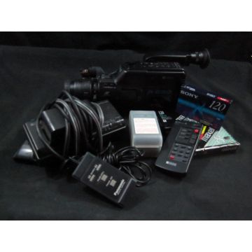 Ricoh R-830 Video Camera Recorder 3 recording tapes 2 batteries 1 Charger 2 remotes for playback